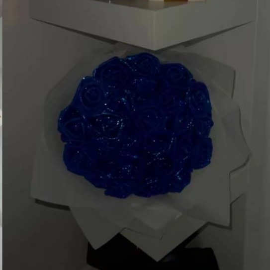 Deep blue glitter rose bouquet