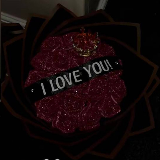 Red glitter I love you bouquet