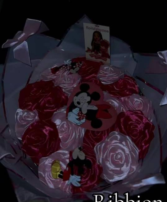 Mickey and Minnie themed rose bouquet